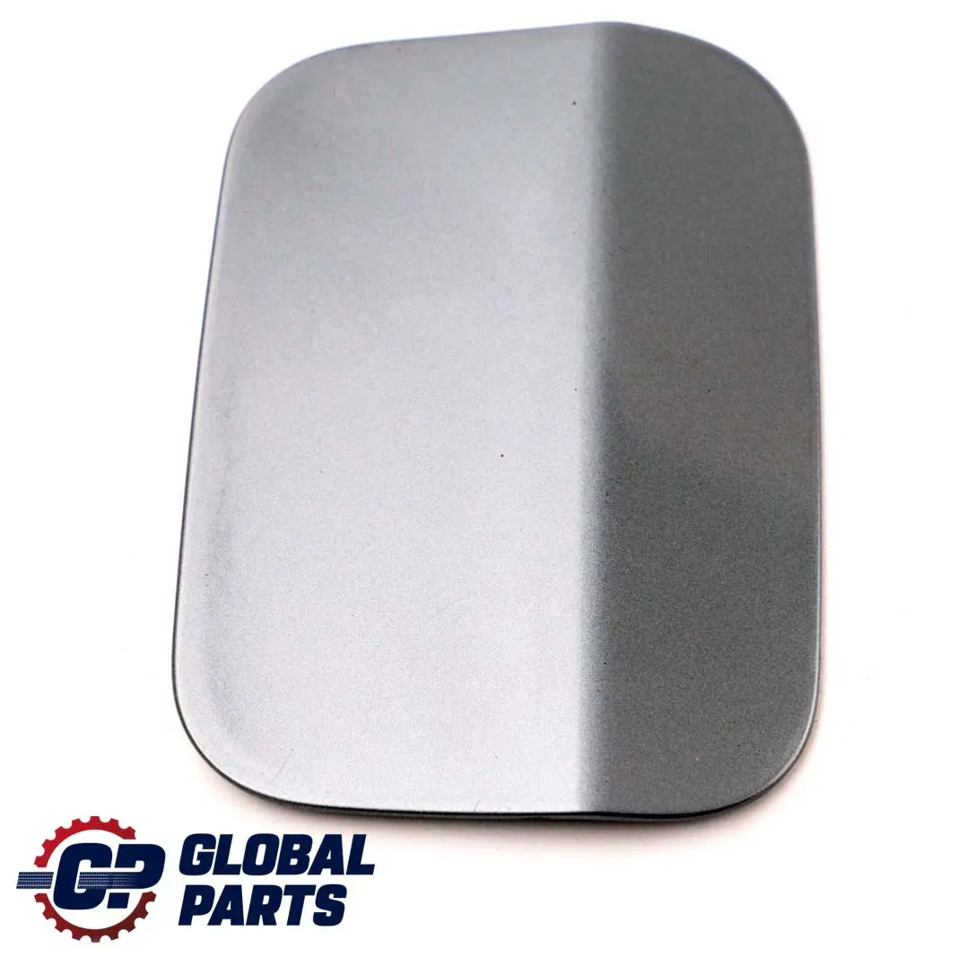 Filler Cover Fill In Klappe Spacegrau Spacegrau Metallic für BMW E60 E61 mit Teilenummer 7034281 BMW E60 E61 Filler Cover Fill In Klappe Spacegrau Spacegrau Metallic - SKU 7034281-SCG - Teilenummer 7034281