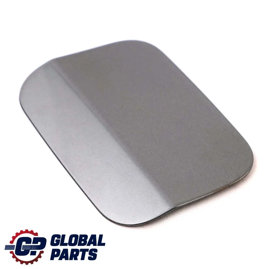 Tapa de relleno Solapa Spacegrau Gris espacial metalizado para BMW E60 E61 con número de pieza 7034281 BMW E60 E61 Tapa de relleno Solapa Spacegrau Gris espacial metalizado - SKU 7034281-SCG - Número de pieza 7034281