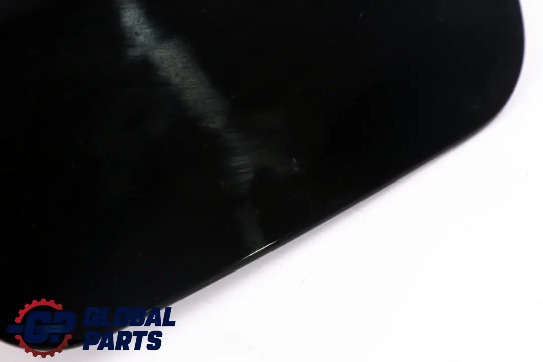 BMW E60 E61 Fuel Cover Fill In Flap Black Schwarz 2 - 668 - SKU 7034281-SCH - Número de pieza 7034281