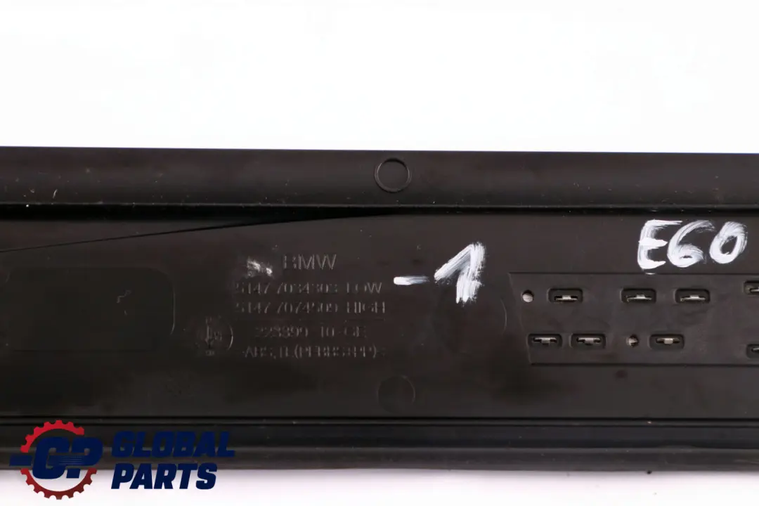 BMW E60 E61 LCI Jeu de caches avant d'entree arriere Schwarz Black N/O/S - SKU 7034303-1 - Numéro de pièce 7034303