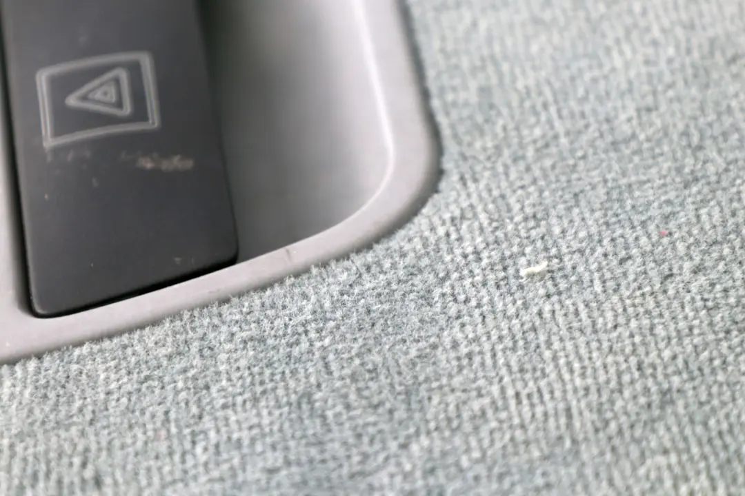 Sportello Del Bagagliaio Pannello Laterale Interno Grigio Sinistro per BMW X5 E53 con numero di parte 7034371 BMW X5 E53 Sportello Del Bagagliaio Pannello Laterale Interno Grigio Sinistro - SKU 7034371 - Numero di parte 7034371