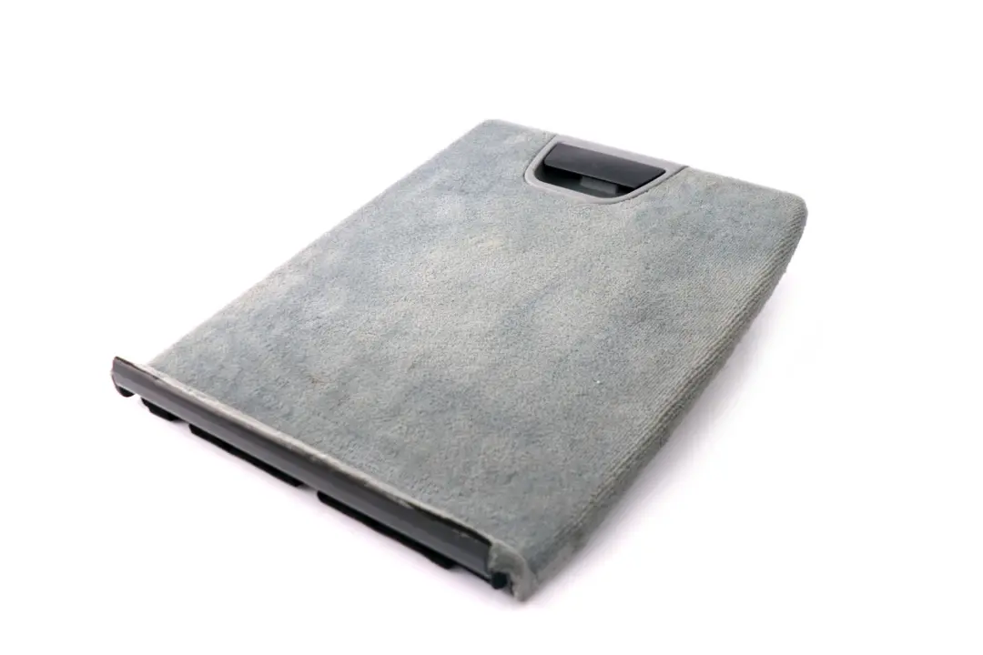 Derecho Trunk Lid Flap Interior Side Panel Cover Grey para BMW E53 con número de pieza 7034372 BMW E53 Derecho Trunk Lid Flap Interior Side Panel Cover Grey - SKU 7034372 - Número de pieza 7034372