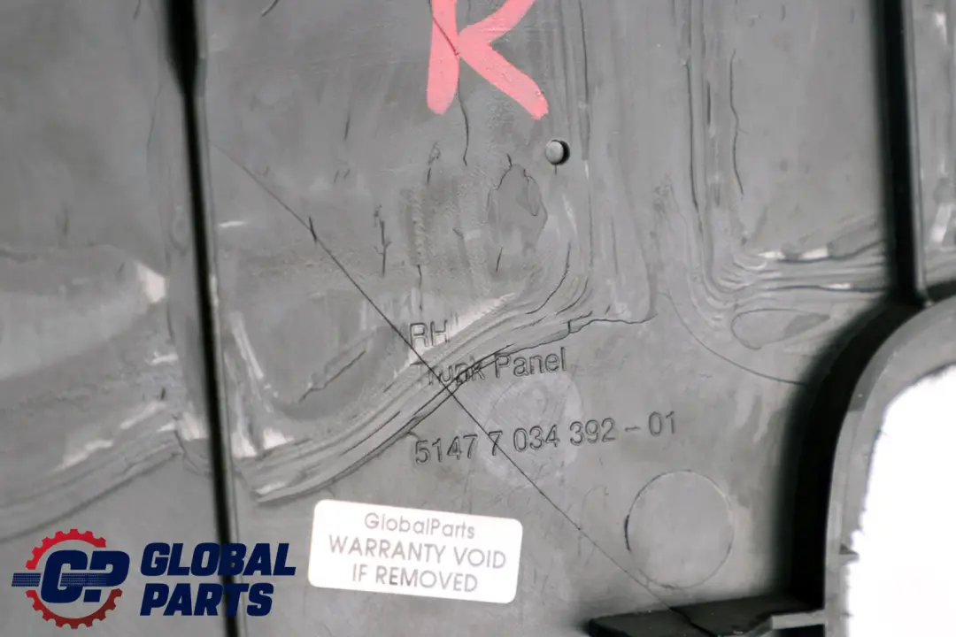 Trunk Panel Derecho Anthrazit Negro para BMW X5 E53 con número de pieza 51477034394 BMW X5 E53 Trunk Panel Derecho Anthrazit Negro - SKU 7034392 - Número de pieza 51477034394