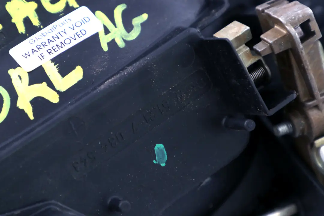 Complete Rear Left Grab Handle N/S Amethystgrau Grey A09 to BMW 5 Series E60 E61 with Part number 7034571 BMW 5 Series E60 E61 Complete Rear Left Grab Handle N/S Amethystgrau Grey A09 - SKU 7034571-AG - Part number 7034571