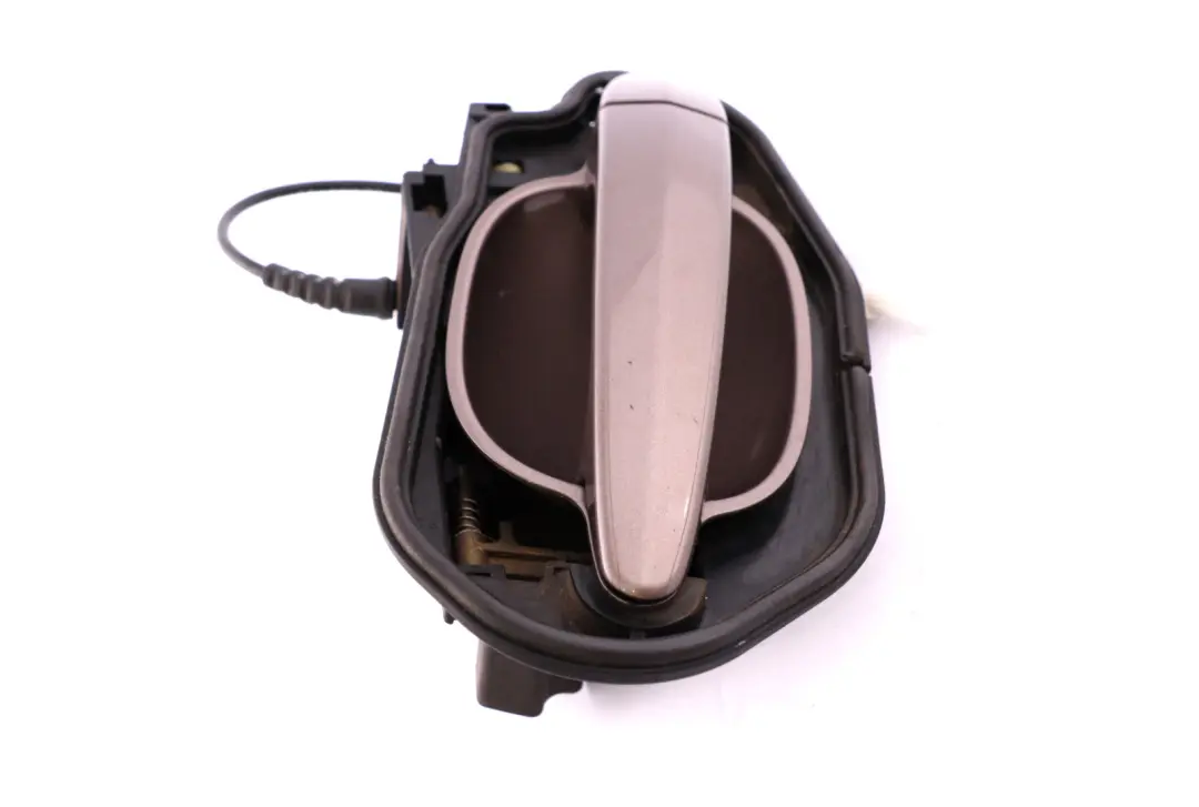 Complete Rear Left Grab Handle N/S Amethystgrau Grey A09 to BMW 5 Series E60 E61 with Part number 7034571 BMW 5 Series E60 E61 Complete Rear Left Grab Handle N/S Amethystgrau Grey A09 - SKU 7034571-AG - Part number 7034571