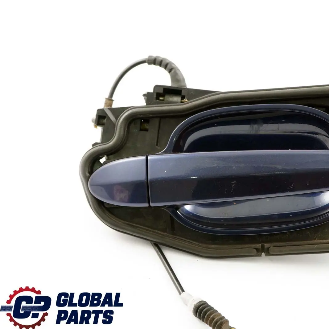 Asidero trasero derecho Tiefseeblau Deep Sea Blue A76 para BMW E60 E61 con número de pieza 7034571 BMW E60 E61 Asidero trasero derecho Tiefseeblau Deep Sea Blue A76 - SKU 7034571-DSB - Número de pieza 7034571