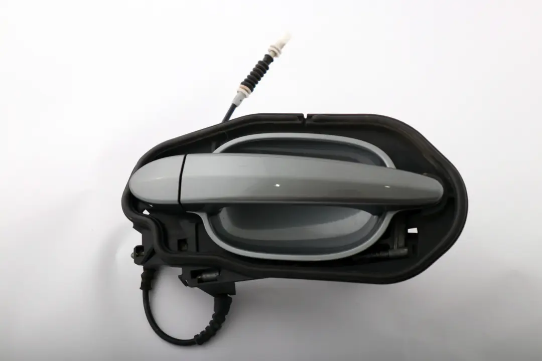 Komplett Griffbügel Hinten Links Spacegrau Space Grey für BMW 5 er E60 E61 mit Teilenummer 7034571 BMW 5 er E60 E61 Komplett Griffbügel Hinten Links Spacegrau Space Grey - SKU 7034571-SCG - Teilenummer 7034571