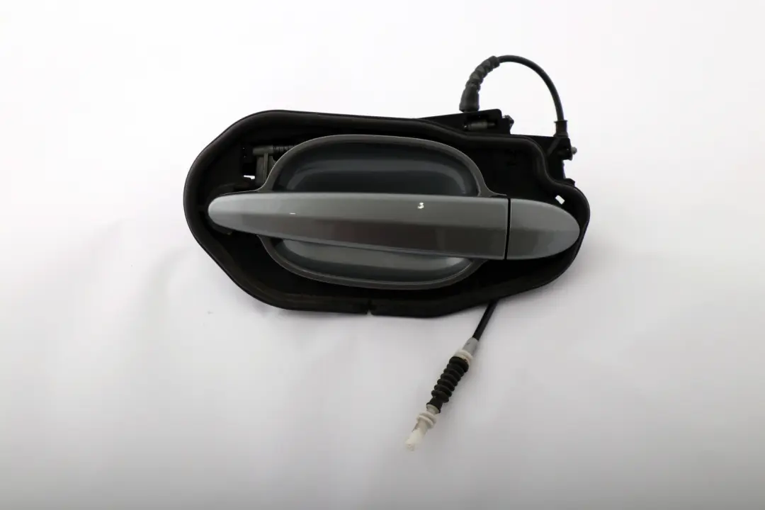 Komplett Griffbügel Hinten Links Spacegrau Space Grey für BMW 5 er E60 E61 mit Teilenummer 7034571 BMW 5 er E60 E61 Komplett Griffbügel Hinten Links Spacegrau Space Grey - SKU 7034571-SCG - Teilenummer 7034571