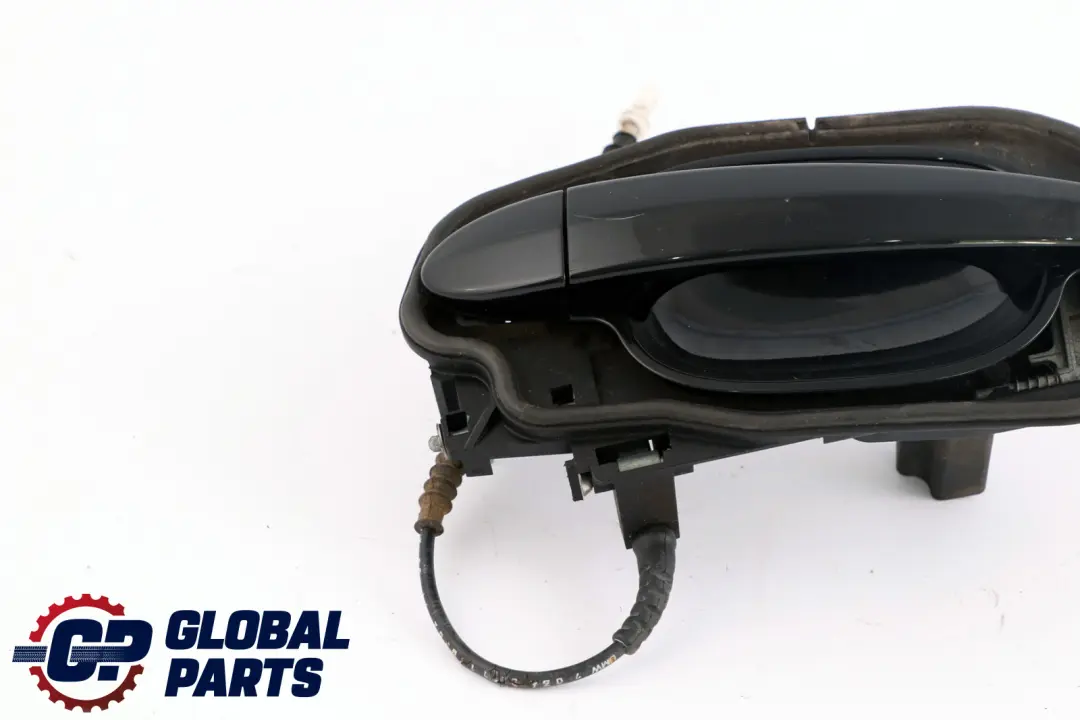 Complete Rear Right Grab Handle O/S Schwarz 2 Black 668 to BMW 5 Series 2 E60 E61 with Part number 7034571 BMW 5 Series 2 E60 E61 Complete Rear Right Grab Handle O/S Schwarz 2 Black 668 - SKU 7034571-SCH2 - Part number 7034571