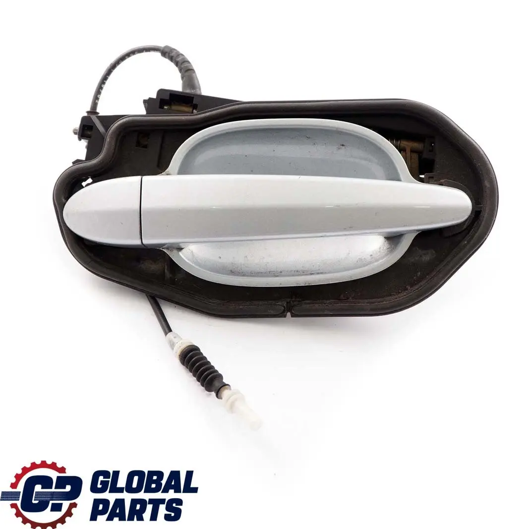 Griffbügel Hinten Rechts Silverstone Metallic A29 Silber für BMW 5 Series E60 E61 mit Teilenummer 7034571 BMW 5 Series E60 E61 Griffbügel Hinten Rechts Silverstone Metallic A29 Silber - SKU 7034571-SIL - Teilenummer 7034571