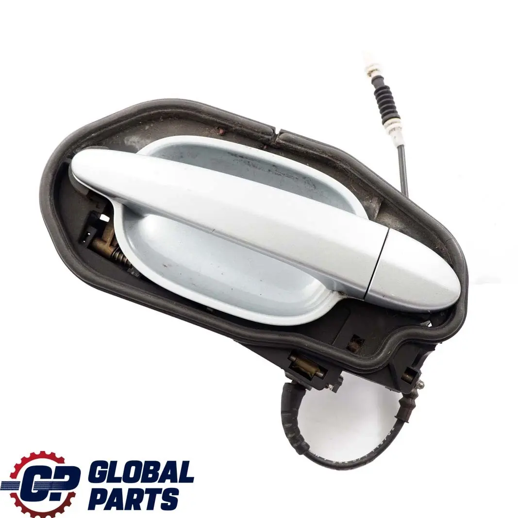 Asidero Trasero Izquierdo Completo Silverstone 2 A29 para BMW E60 E61 con número de pieza 7034571 BMW E60 E61 Asidero Trasero Izquierdo Completo Silverstone 2 A29 - SKU 7034571-SIL - Número de pieza 7034571