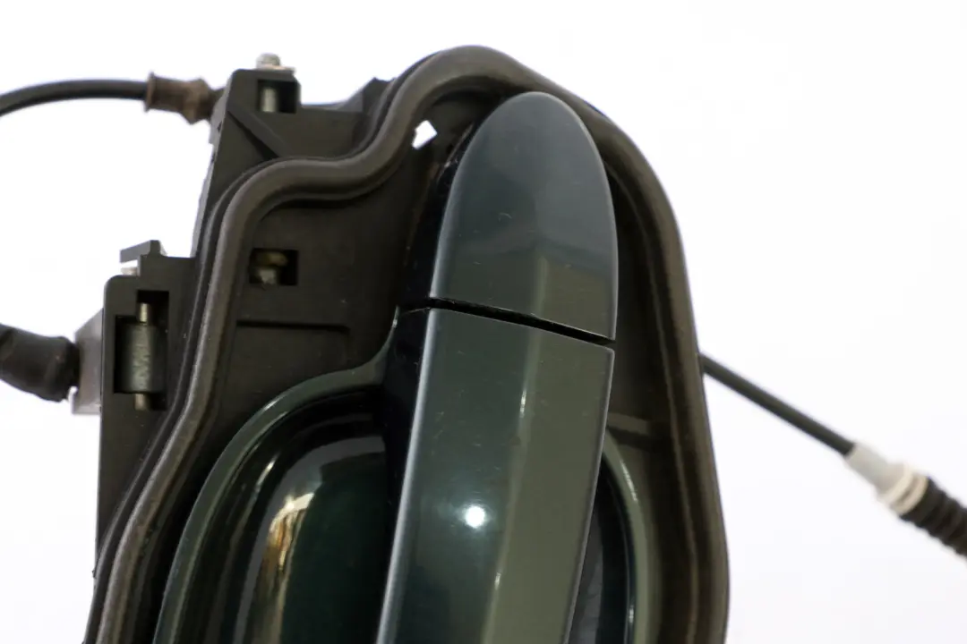 Complete Rear Left Grab Handle N/S Tiefgruen Deep Green to BMW 5 Series 1 E60 E61 with Part number 7034571 BMW 5 Series 1 E60 E61 Complete Rear Left Grab Handle N/S Tiefgruen Deep Green - SKU 7034571-TG1 - Part number 7034571