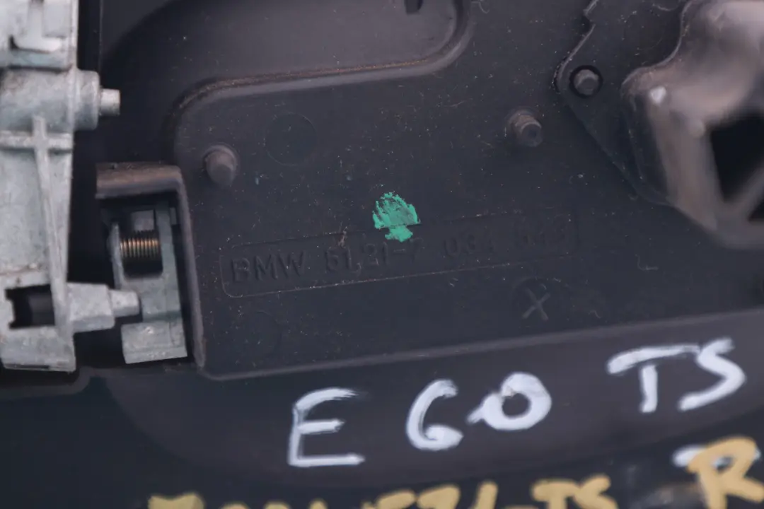 Completo Asidero Trasero Izquierdo Titansilber Plata para BMW E60 E61 con número de pieza 7034571 BMW E60 E61 Completo Asidero Trasero Izquierdo Titansilber Plata - SKU 7034571-TS - Número de pieza 7034571