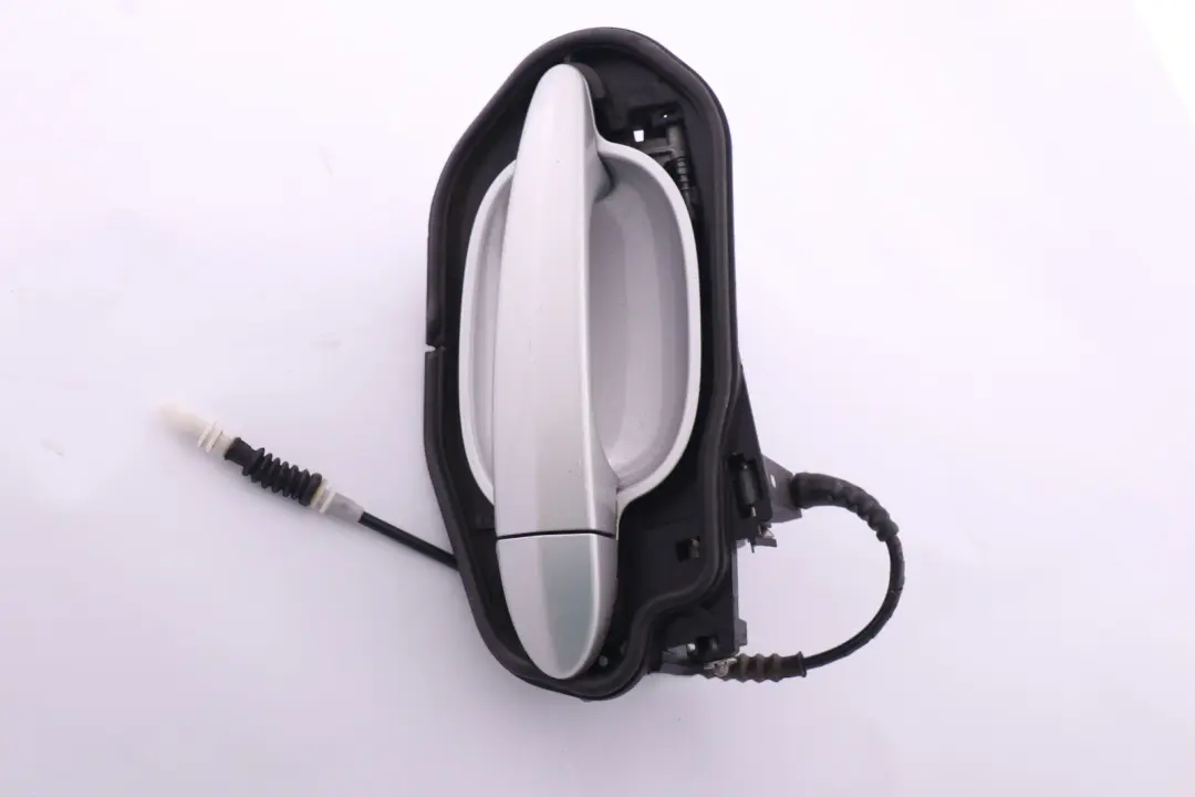 Completo Asidero Trasero Izquierdo Titansilber Plata para BMW E60 E61 con número de pieza 7034571 BMW E60 E61 Completo Asidero Trasero Izquierdo Titansilber Plata - SKU 7034571-TS - Número de pieza 7034571