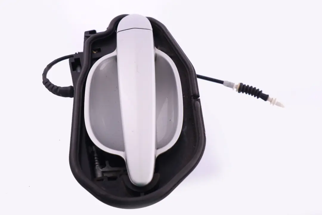 Klamka Drzwi Lewa Lewy Tył Titansilber do BMW E60 E61 o numerze 7034571 BMW E60 E61 Klamka Drzwi Lewa Lewy Tył Titansilber - SKU 7034571-TS - Numer Części 7034571