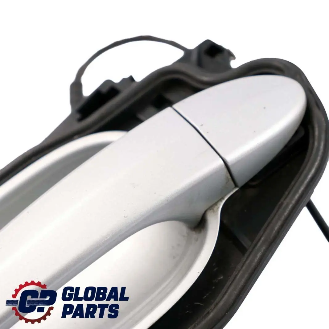 Asidero Trasero Izquierdo Completo Titansilber Plata para BMW E60 E61 con número de pieza 7034571 BMW E60 E61 Asidero Trasero Izquierdo Completo Titansilber Plata - SKU 7034571-TS1 - Número de pieza 7034571