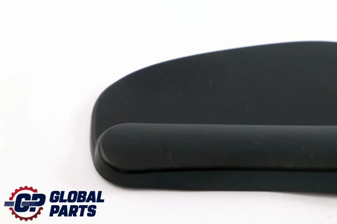 Tapa del brazo del limpiaparabrisas derecho para BMW E60 E61 E63 E64 LCI con número de pieza 7035103 BMW E60 E61 E63 E64 LCI Tapa del brazo del limpiaparabrisas derecho - SKU 7035103 - Número de pieza 7035103