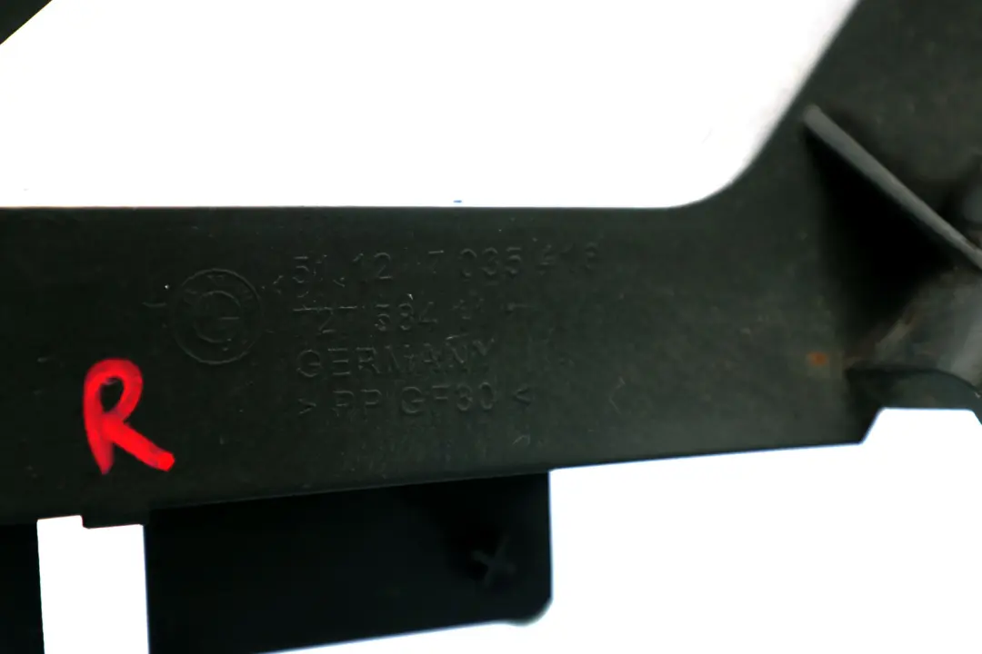 Supper Paraurti Posteriore Destro Mount Trim per BMW E65 E66 E67 con numero di parte 51127035418 BMW E65 E66 E67 Supper Paraurti Posteriore Destro Mount Trim - SKU 7035418 - Numero di parte 51127035418