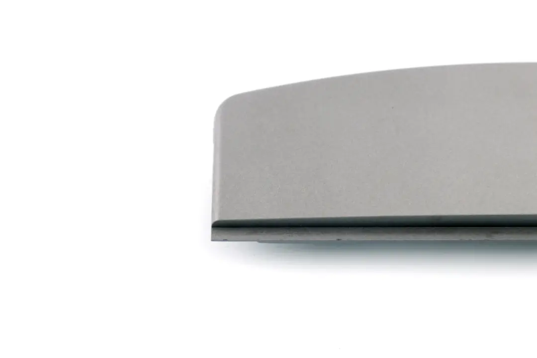 BMW E65 E66 E67 Couvercle garniture feu de toit intérieur arrière Argent foncé - SKU 7037175 - Numéro de pièce 7037175
