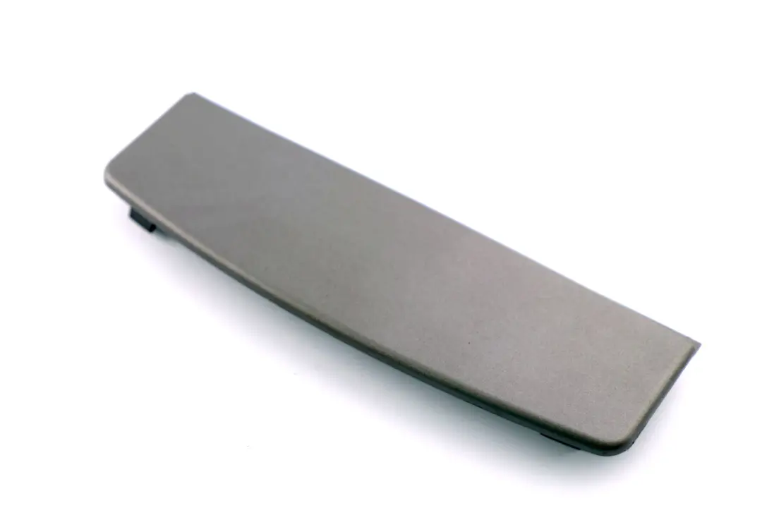 BMW E65 E66 E67 Luce posteriore del tetto copertura argento scuro - SKU 7037175 - Numero di parte 7037175