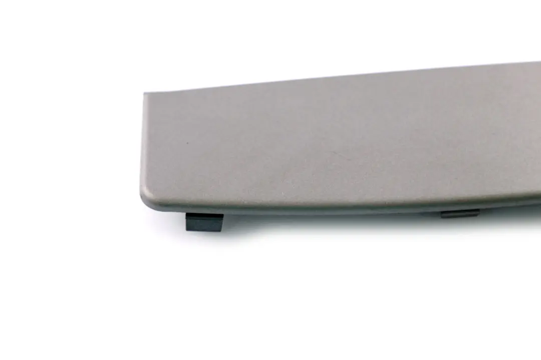 Interior Trasero Techo Luz Cubierta Oscuro Plata para BMW E65 E66 E67 con número de pieza 7037175 BMW E65 E66 E67 Interior Trasero Techo Luz Cubierta Oscuro Plata - SKU 7037175 - Número de pieza 7037175