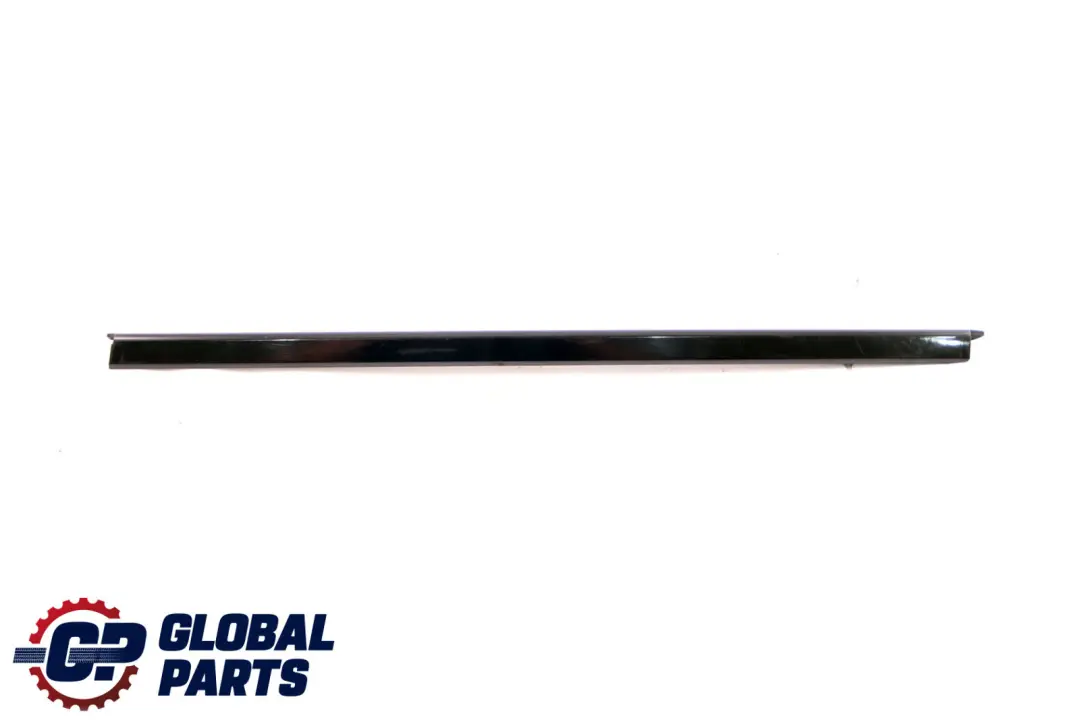 Tapa Columna D Embellecedor Exterior Tira Izquierda para Mini Cooper R50 R52 con número de pieza 7037401 Mini Cooper R50 R52 Tapa Columna D Embellecedor Exterior Tira Izquierda - SKU 7037401 - Número de pieza 7037401