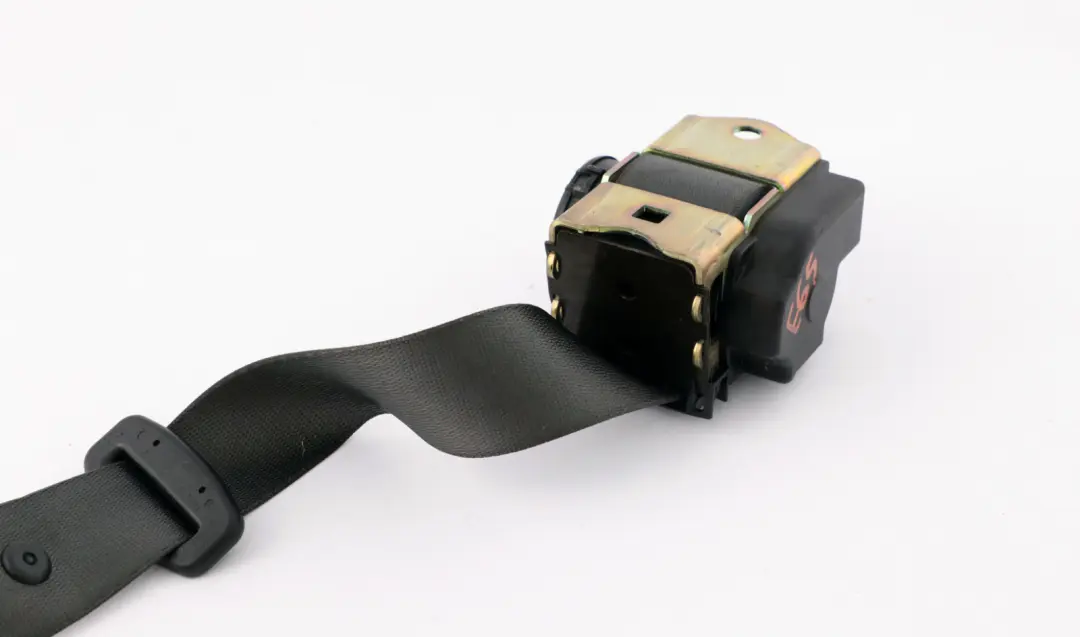 Ceinture sécurité supérieure centrale arrière Basaltgrau pour BMW 7 E65 E66 à propos du numéro de pièce 7037829 BMW 7 E65 E66 Ceinture sécurité supérieure centrale arrière Basaltgrau - SKU 7037829 - Numéro de pièce 7037829