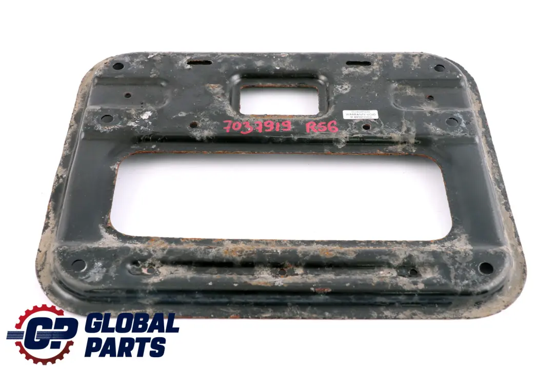 Untere Schall Dämpfer Halterung Verbindungs für Mini Cooper R50 R55 R56 R57 R58 LCI mit Teilenummer 7037919 Mini Cooper R50 R55 R56 R57 R58 LCI Untere Schall Dämpfer Halterung Verbindungs - SKU 7037919 - Teilenummer 7037919