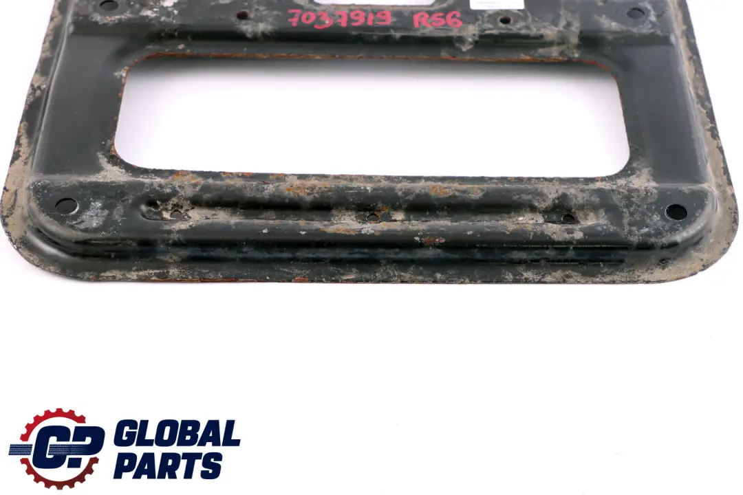 Untere Schall Dämpfer Halterung Verbindungs für Mini Cooper R50 R55 R56 R57 R58 LCI mit Teilenummer 7037919 Mini Cooper R50 R55 R56 R57 R58 LCI Untere Schall Dämpfer Halterung Verbindungs - SKU 7037919 - Teilenummer 7037919