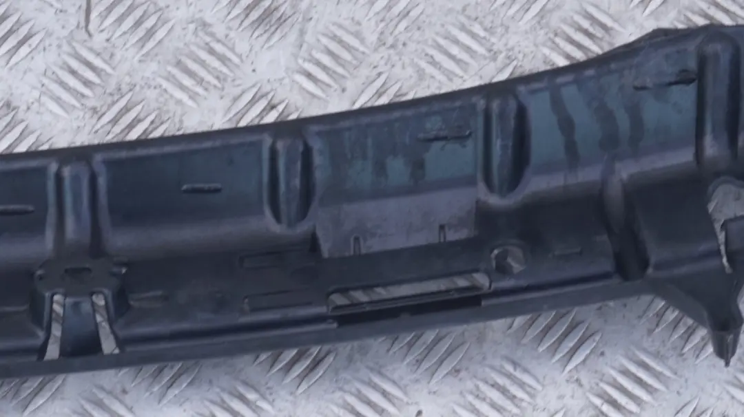 BMW E63 E64 Rear Bumper Centre Mount Support Holder Bracket Trim - SKU 7038195 - Part number 7038195