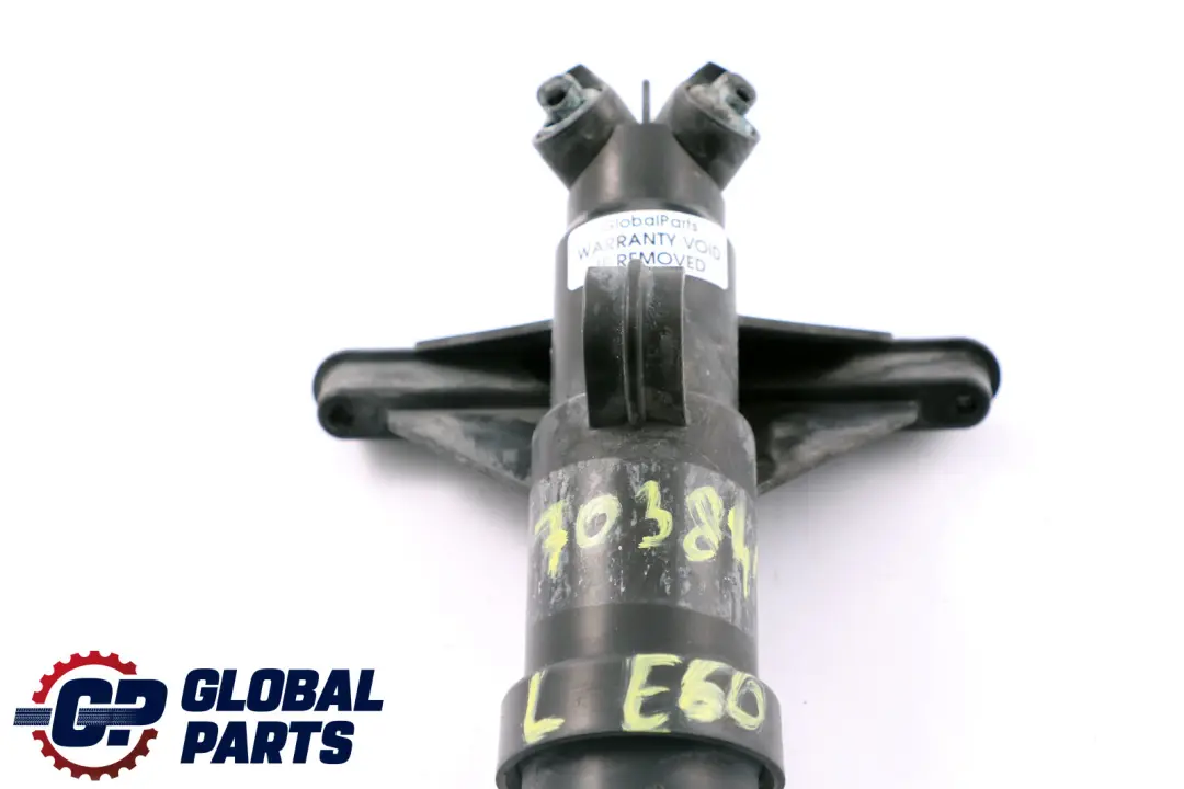 Boquilla alta presión para bomba lavado faros delanteros izquierdos para BMW E60 E61 con número de pieza 7038415 BMW E60 E61 Boquilla alta presión para bomba lavado faros delanteros izquierdos - SKU 7038415 - Número de pieza 7038415
