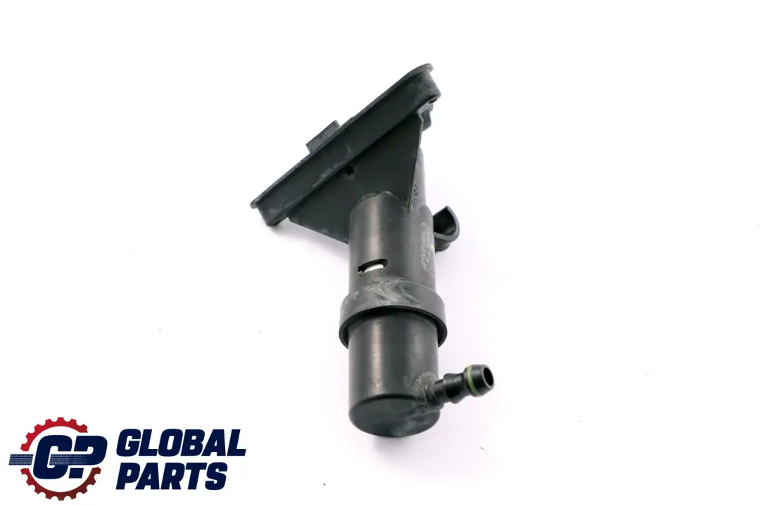 Boquilla alta presión para bomba lavado faros delanteros izquierdos para BMW E60 E61 con número de pieza 7038415 BMW E60 E61 Boquilla alta presión para bomba lavado faros delanteros izquierdos - SKU 7038415 - Número de pieza 7038415