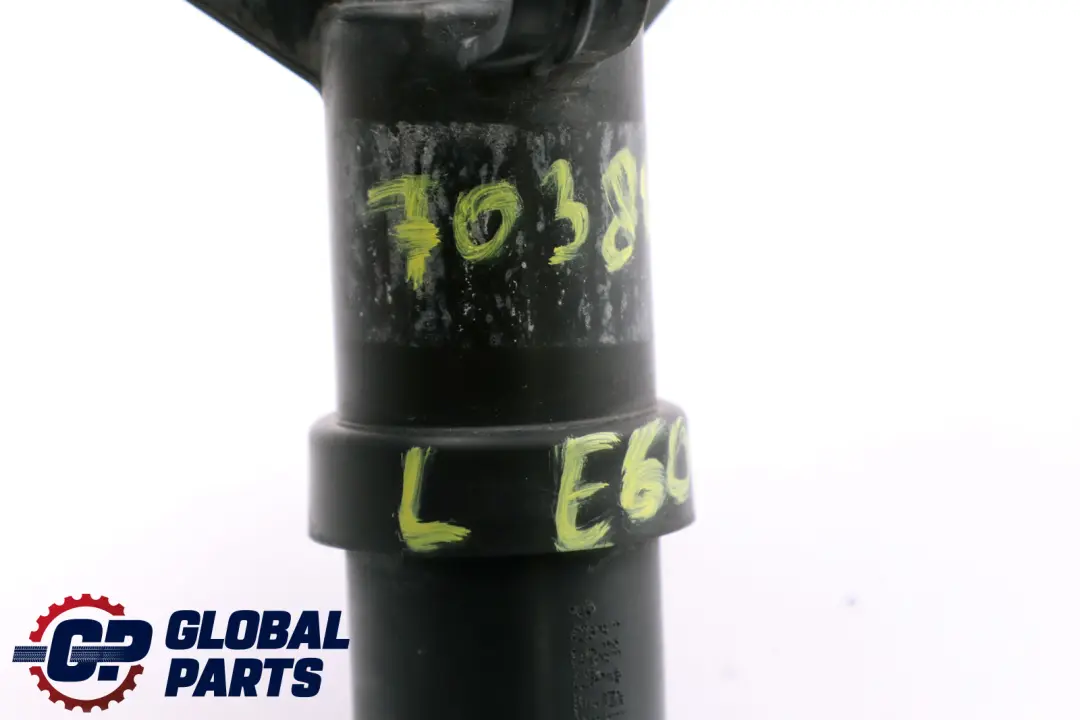 Hochdruckdüse Rechts 7038416 für BMW 5 E60 E61 mit Teilenummer 7038415 BMW 5 E60 E61 Hochdruckdüse Rechts 7038416 - SKU 7038415 - Teilenummer 7038415