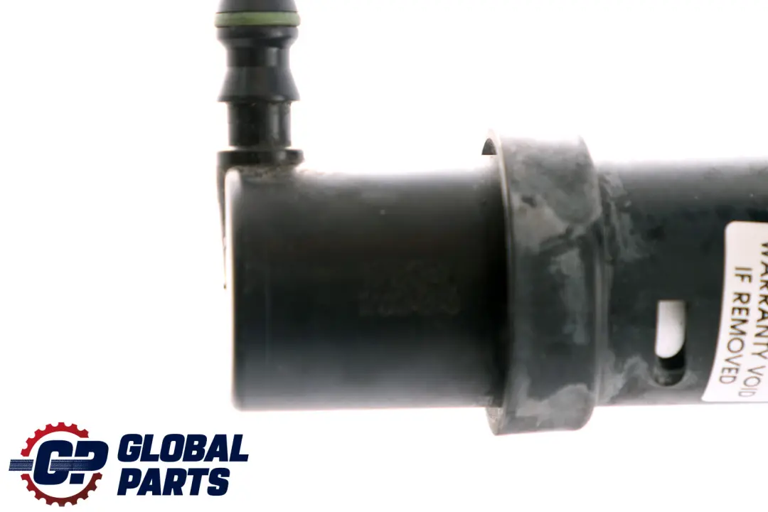 Buse Haute Pression Droite pour BMW 5 E60 E61 à propos du numéro de pièce 7038416 BMW 5 E60 E61 Buse Haute Pression Droite - SKU 7038416 - Numéro de pièce 7038416