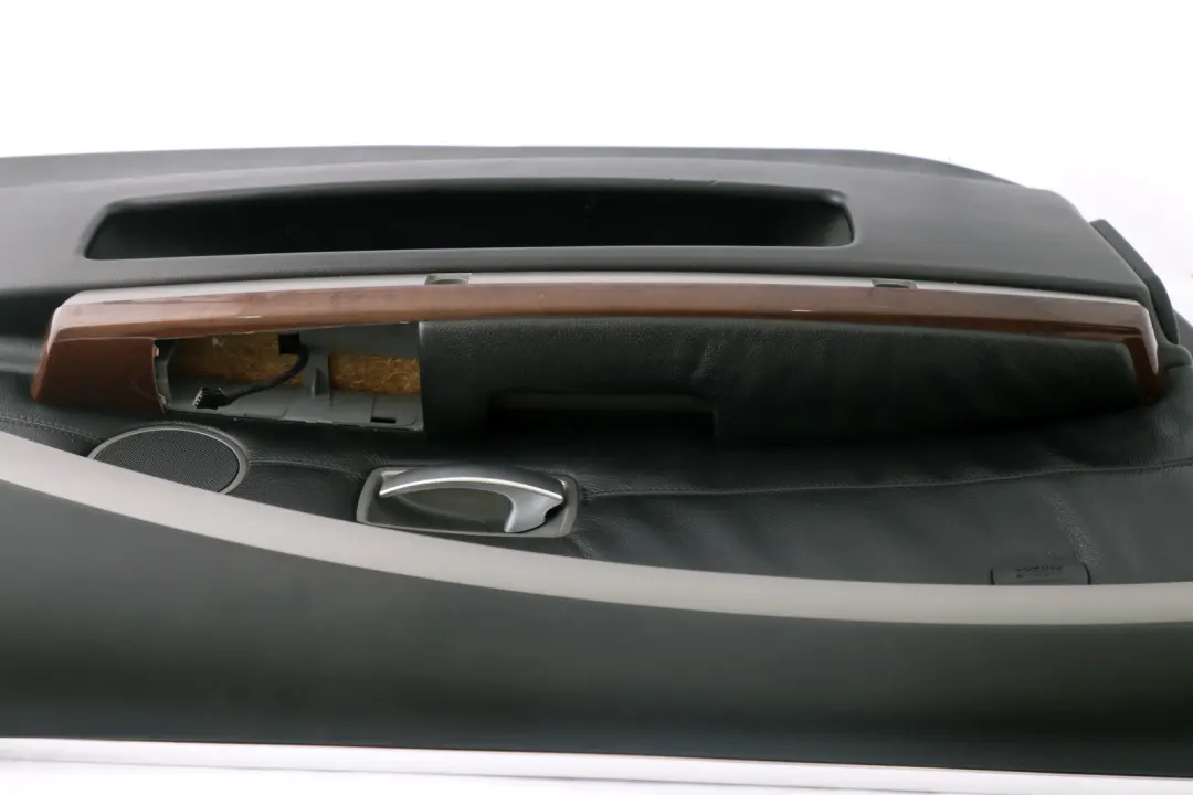 Boczek drzwi lewy przód black skóra do BMW 7 E65 E66 o numerze 7038491 BMW 7 E65 E66 Boczek drzwi lewy przód black skóra - SKU 7038491 - Numer Części 7038491