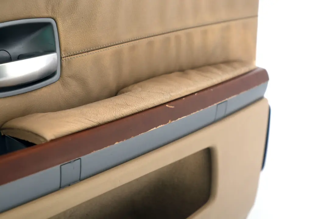 Türverkleidung Leder Vorne Rechts Beige für BMW 7 er 1 E65 mit Teilenummer 7038496 BMW 7 er 1 E65 Türverkleidung Leder Vorne Rechts Beige - SKU 7038496-1 - Teilenummer 7038496