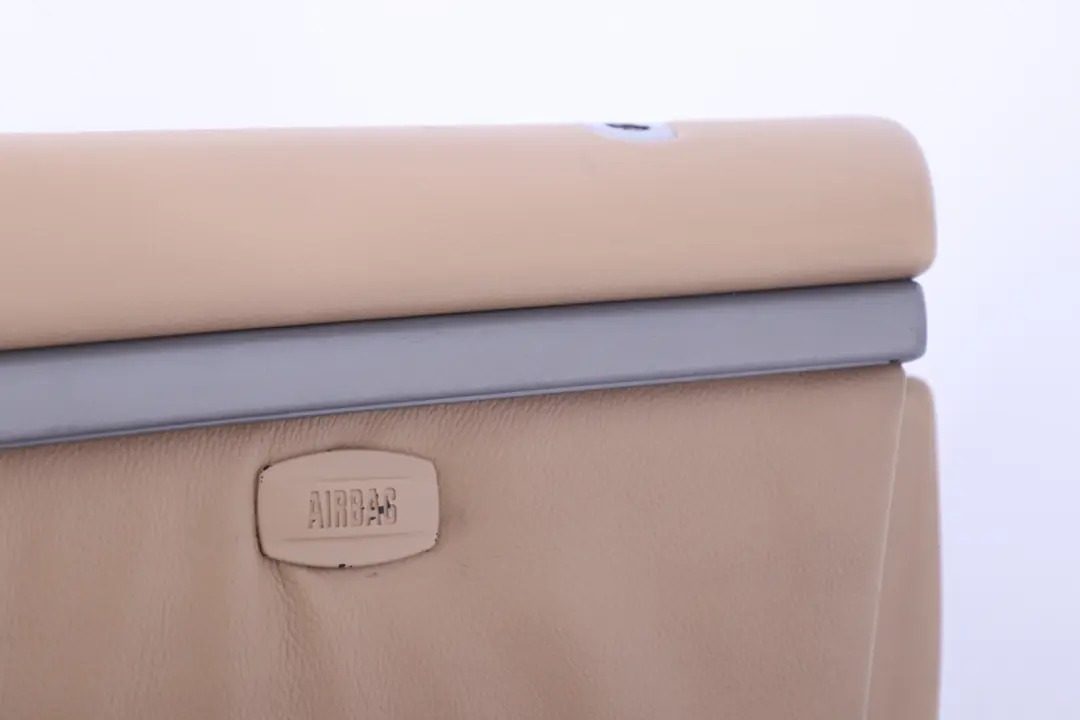 Türverkleidung vorne rechts Leder Beige für BMW 7 er E65 E66 mit Teilenummer 7038496 BMW 7 er E65 E66 Türverkleidung vorne rechts Leder Beige - SKU 7038496 - Teilenummer 7038496