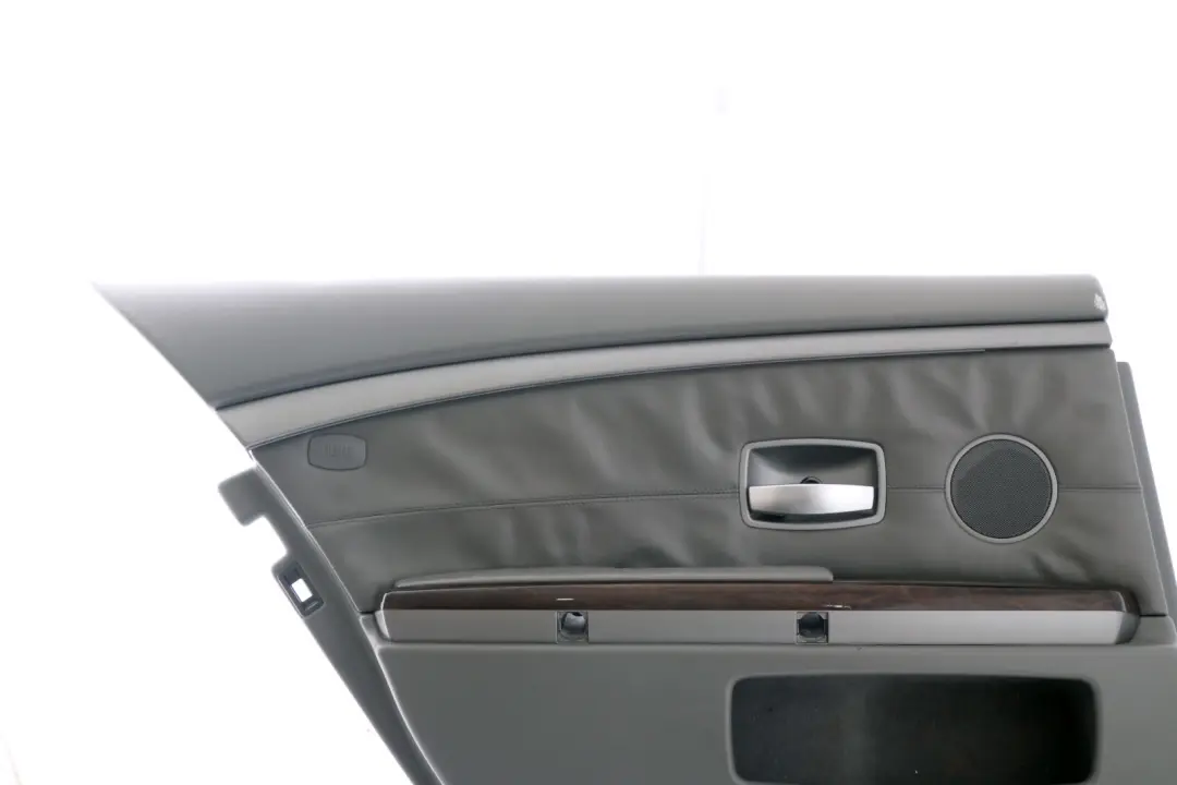 Boczek drzwi lewy tył skóra do BMW 7 E65 o numerze 7038709 BMW 7 E65 Boczek drzwi lewy tył skóra - SKU 7038709 - Numer Części 7038709