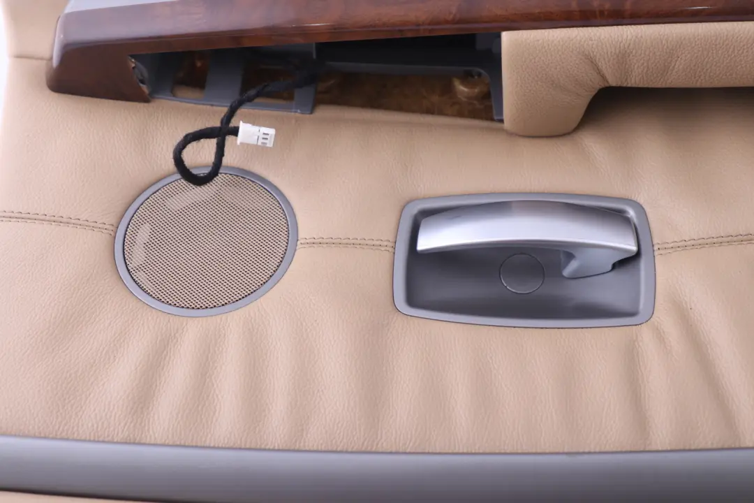 BMW E65 Parte Trasera Izquierda Interior Cuero Panel Embellecedor Puerta Beige - SKU 7038711 - Número de pieza 7038711