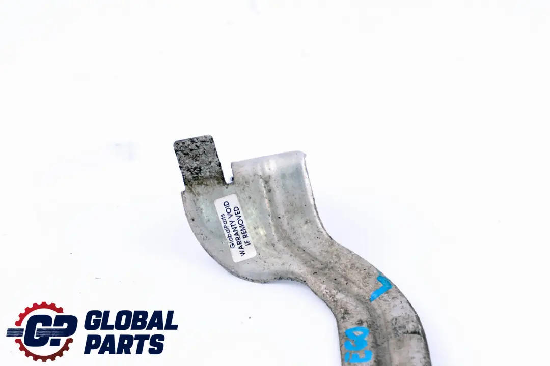 Uchwyt Osłony Termicznej Lewy do BMW E60 E61 E63 E64 o numerze 7039129 BMW E60 E61 E63 E64 Uchwyt Osłony Termicznej Lewy - SKU 7039129 - Numer Części 7039129