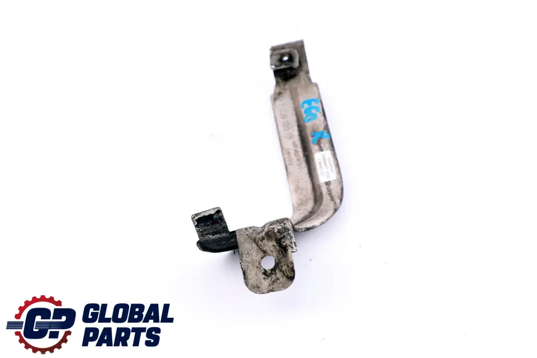 Halter Warmeschutzblech Rechts für BMW 5 6 er E60 E61 E60N E64 mit Teilenummer 7039130 BMW 5 6 er E60 E61 E60N E64 Halter Warmeschutzblech Rechts - SKU 7039130 - Teilenummer 7039130