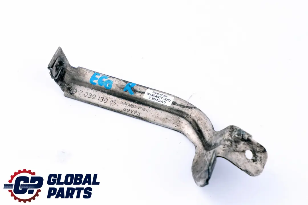 Halter Warmeschutzblech Rechts für BMW 5 6 er E60 E61 E60N E64 mit Teilenummer 7039130 BMW 5 6 er E60 E61 E60N E64 Halter Warmeschutzblech Rechts - SKU 7039130 - Teilenummer 7039130