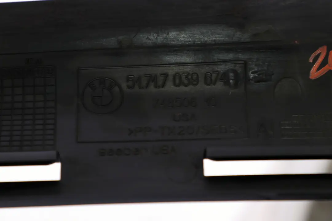 Junta De Sellado Compartimento Motor Derecha para BMW Serie Z4 E85 E86 con número de pieza 7039674 BMW Serie Z4 E85 E86 Junta De Sellado Compartimento Motor Derecha - SKU 7039674 - Número de pieza 7039674