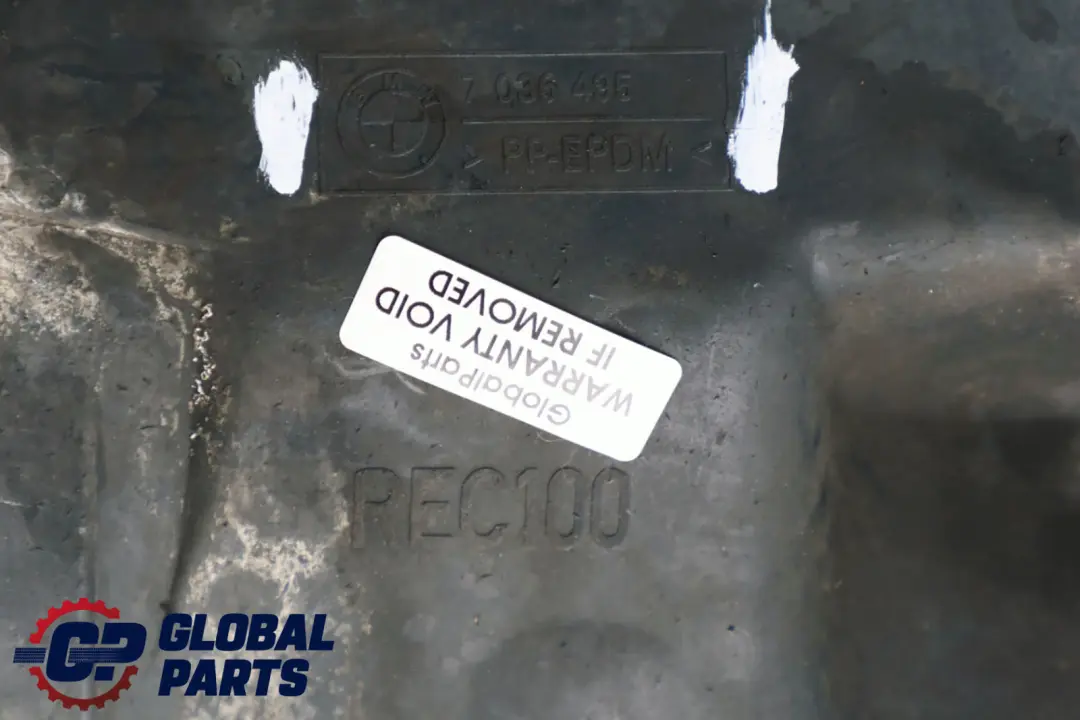 Delantero Izquierdo Tapa Paso De Rueda Embellecedor para BMW E46 con número de pieza 7039677 BMW E46 Delantero Izquierdo Tapa Paso De Rueda Embellecedor - SKU 7039677 - Número de pieza 7039677