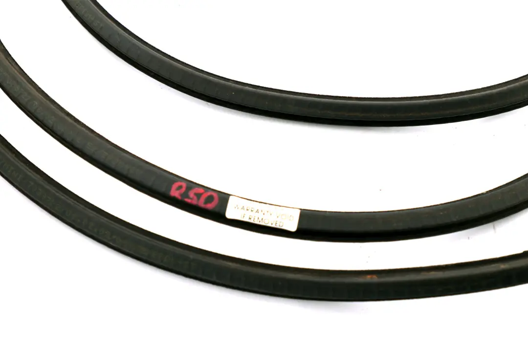 Uszczelka Szyberdachu Panoramy do Mini R50 o numerze 7039722 Mini R50 Uszczelka Szyberdachu Panoramy - SKU 7039722 - Numer Części 7039722