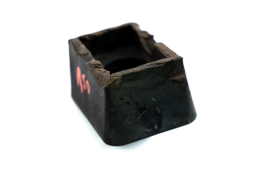 Podkładka Pod Lewarek Guma Stopka do MINI R50 R53 R56 o numerze 7039760 MINI R50 R53 R56 Podkładka Pod Lewarek Guma Stopka - SKU 7039760 - Numer Części 7039760