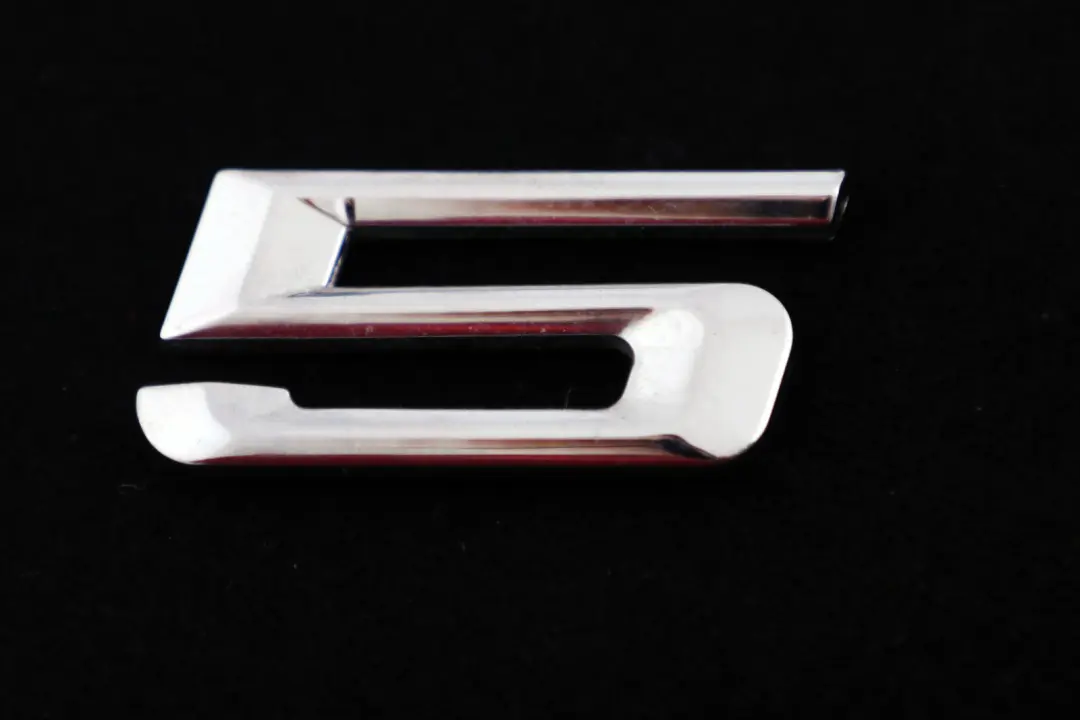 BMW E60 E60N E61 LCI Lettering Logo Emblema Inscripcion 520i - SKU 7039782 - Número de pieza 7039782