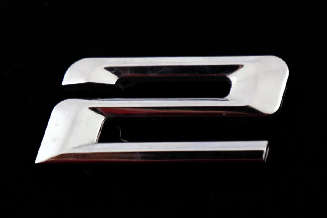 BMW E60 E60N E61 LCI Lettering Logo Emblema Inscripcion 520i - SKU 7039782 - Número de pieza 7039782