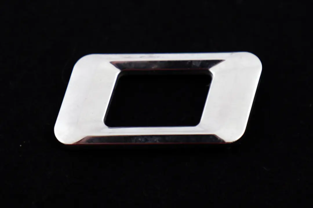 BMW E60 E60N E61 LCI Lettering Logo Emblema Inscripcion 520i - SKU 7039782 - Número de pieza 7039782