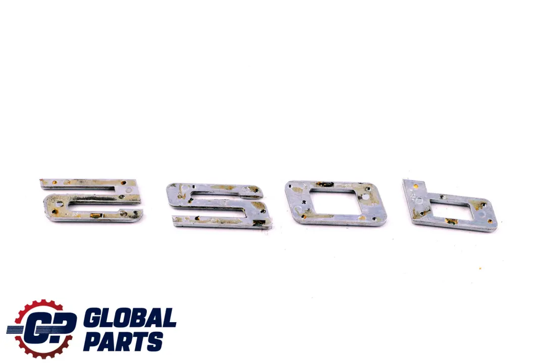 Emblem hinten Schriftzug Logo 520d 5114 für BMW 5 er E60 E60N E61 E61N LCI mit Teilenummer 7039783 BMW 5 er E60 E60N E61 E61N LCI Emblem hinten Schriftzug Logo 520d 5114 - SKU 7039783 - Teilenummer 7039783